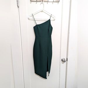 Showpo cocktail dress in size US 0, Emerald